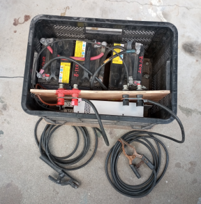 バッテリー溶接機全景